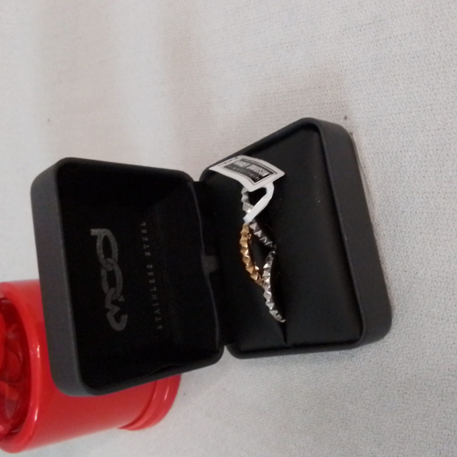 Harley Davidson Womens Pyramid Stackable Ring Set 60$
